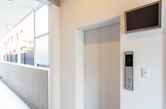 地震時自動管制装置付エレベーター